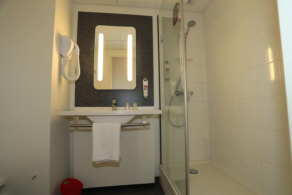 Ibis Aurillac Luaran gambar