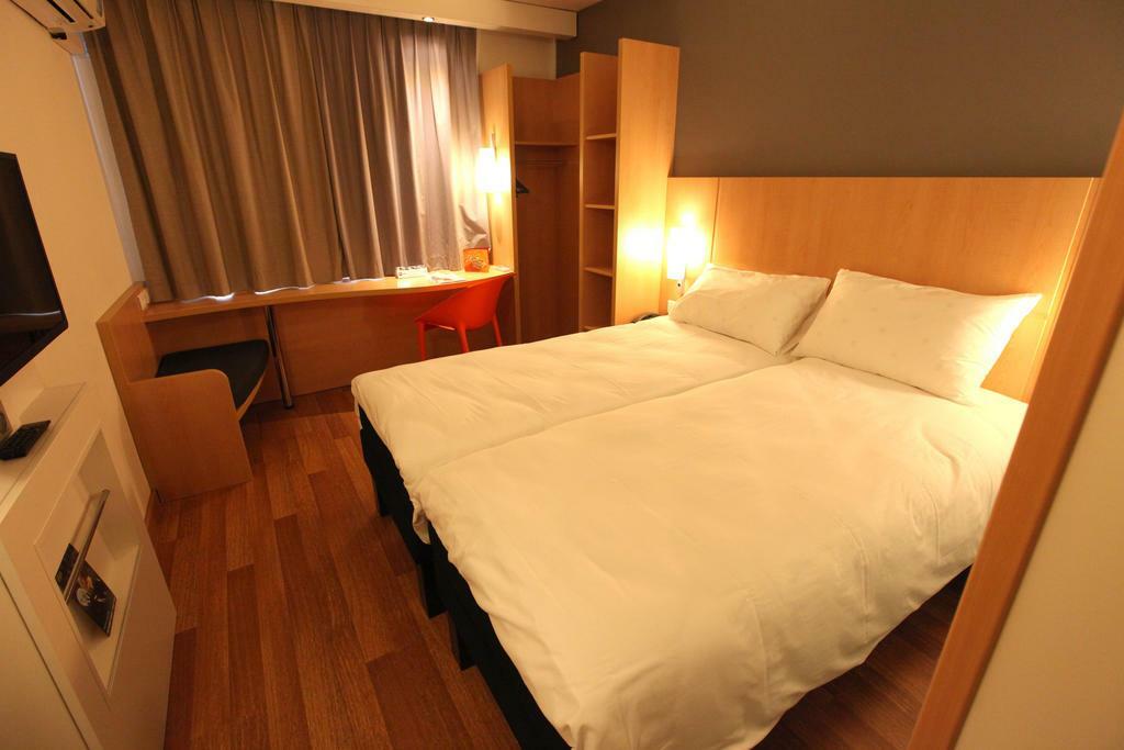 Ibis Aurillac Luaran gambar